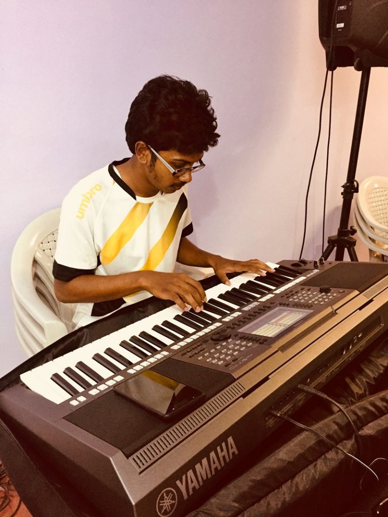 House of God Church - Keyboardist Leander Ringle Practising on New Yamaha PSR-S770
